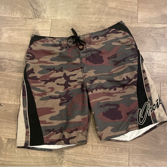 O’Neill Board Shorts Size 38 Camouflage Swimwear - Picture 1 of 6